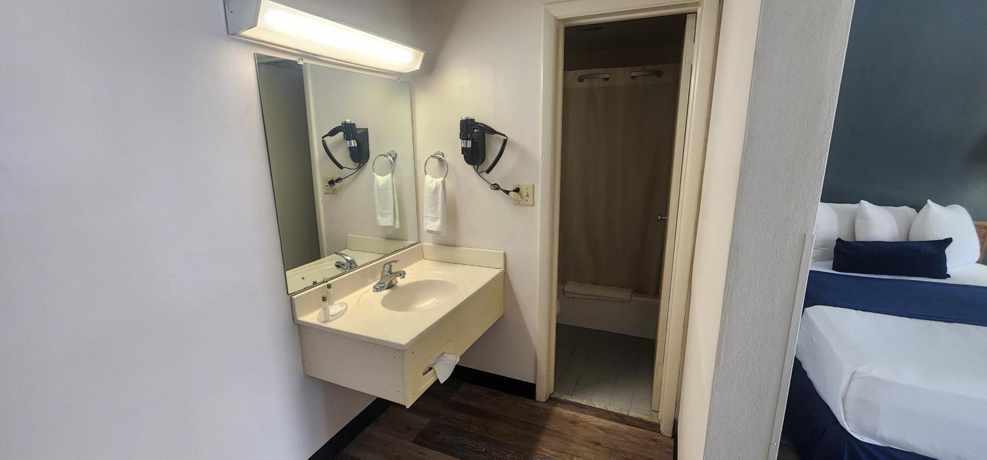 Parkview And Conference Center Hotel 2*