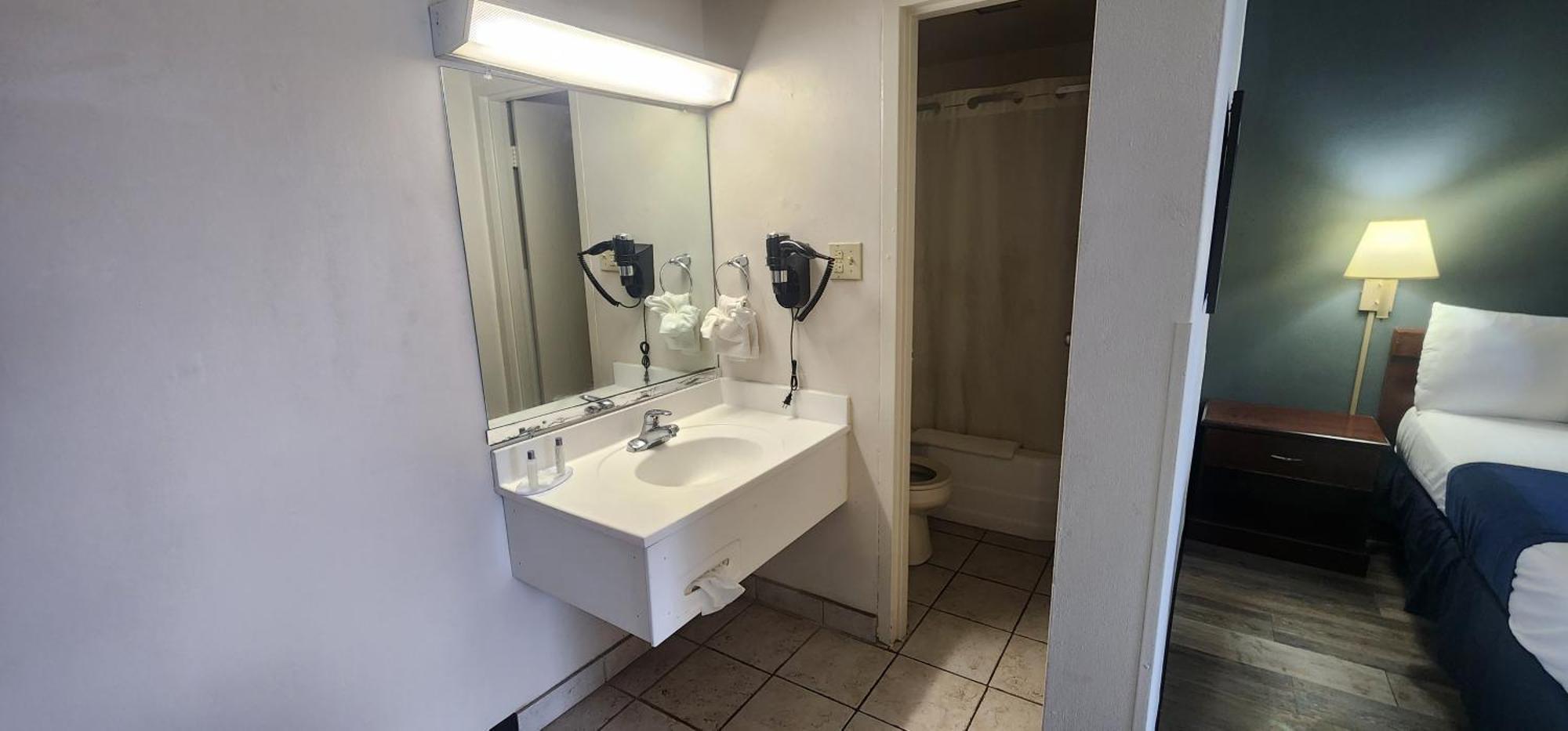 Hotel Parkview And Conference Center 2*
