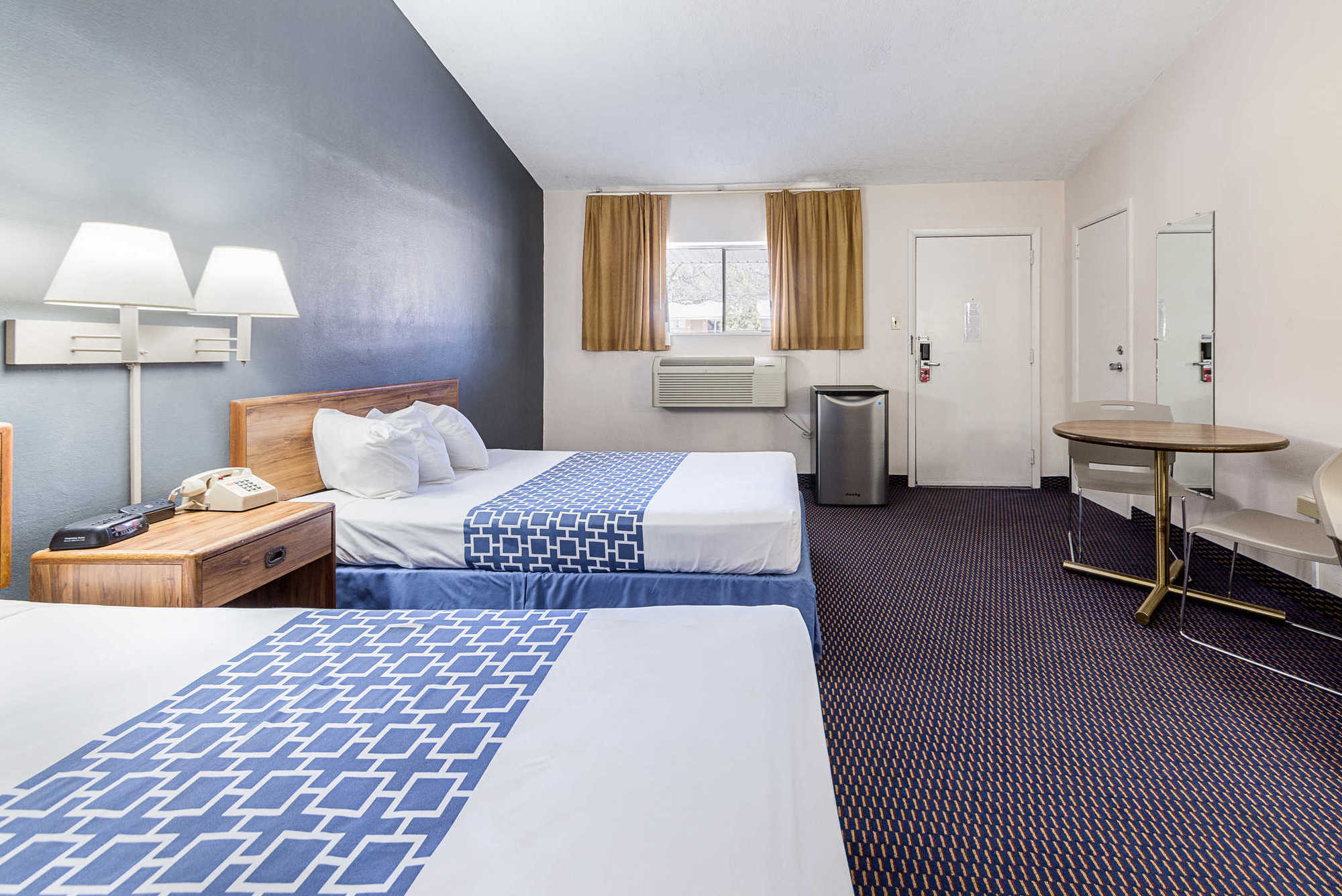 Parkview And Conference Center Hotel 2*