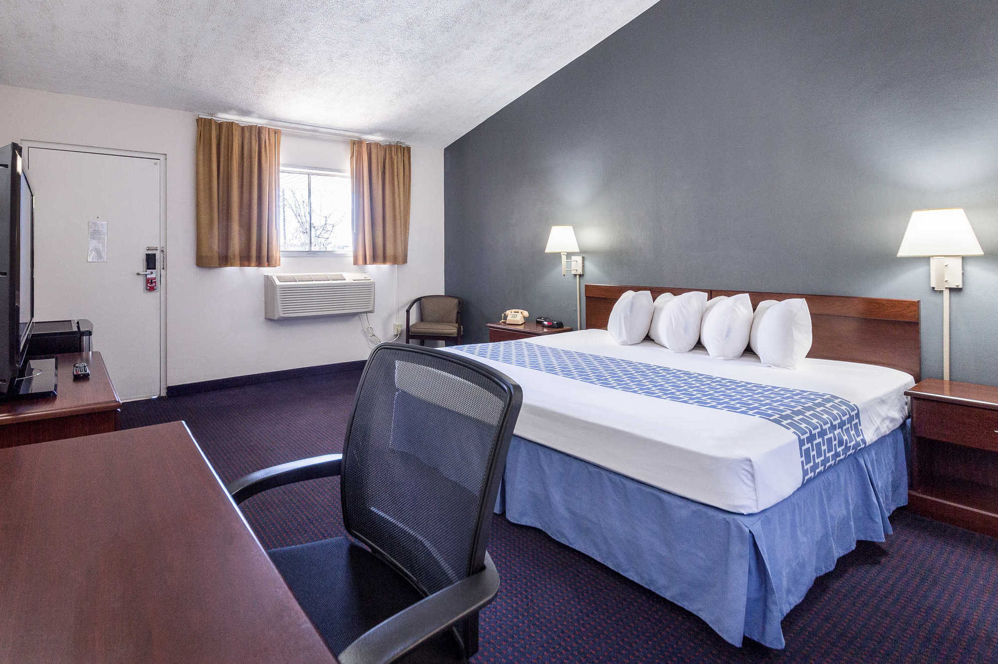 Parkview And Conference Center Hotel